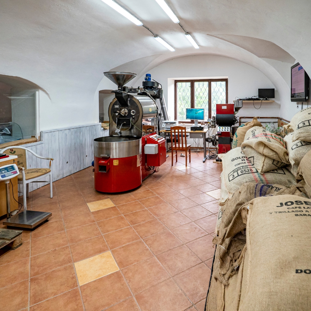 Čerstvě pražená káva z pražírny Johnny Coffee na Moravě