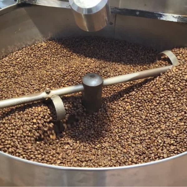 Původ zrn kávy Santos – 100% Arabica z Brazílie, natural proces, São Paulo a Minas Gerais