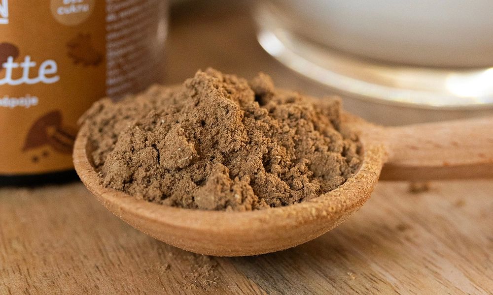 Chai latte bez cukru Šufan – kořenicí směs s čajem Assam na lžičce