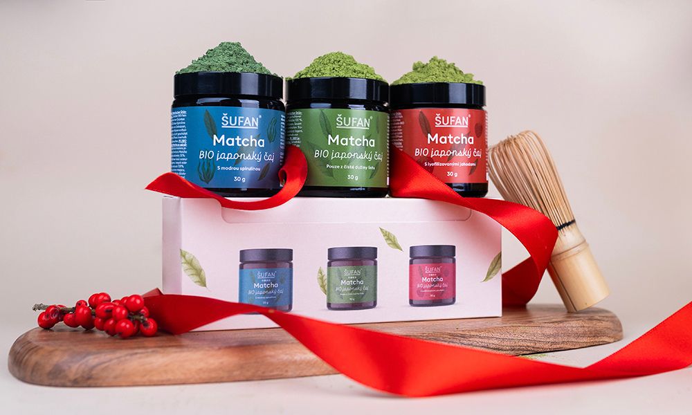 Matcha trio Šufan BIO 3× 30 g – dárkové balení tří druhů japonské matchy s bambusovou metličkou